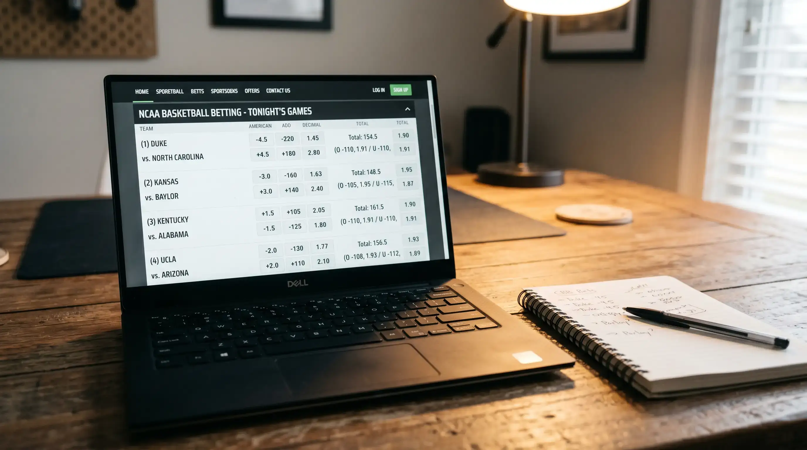 Pantalla con cuotas de baloncesto NCAA en formato decimal y americano para apostadores en España