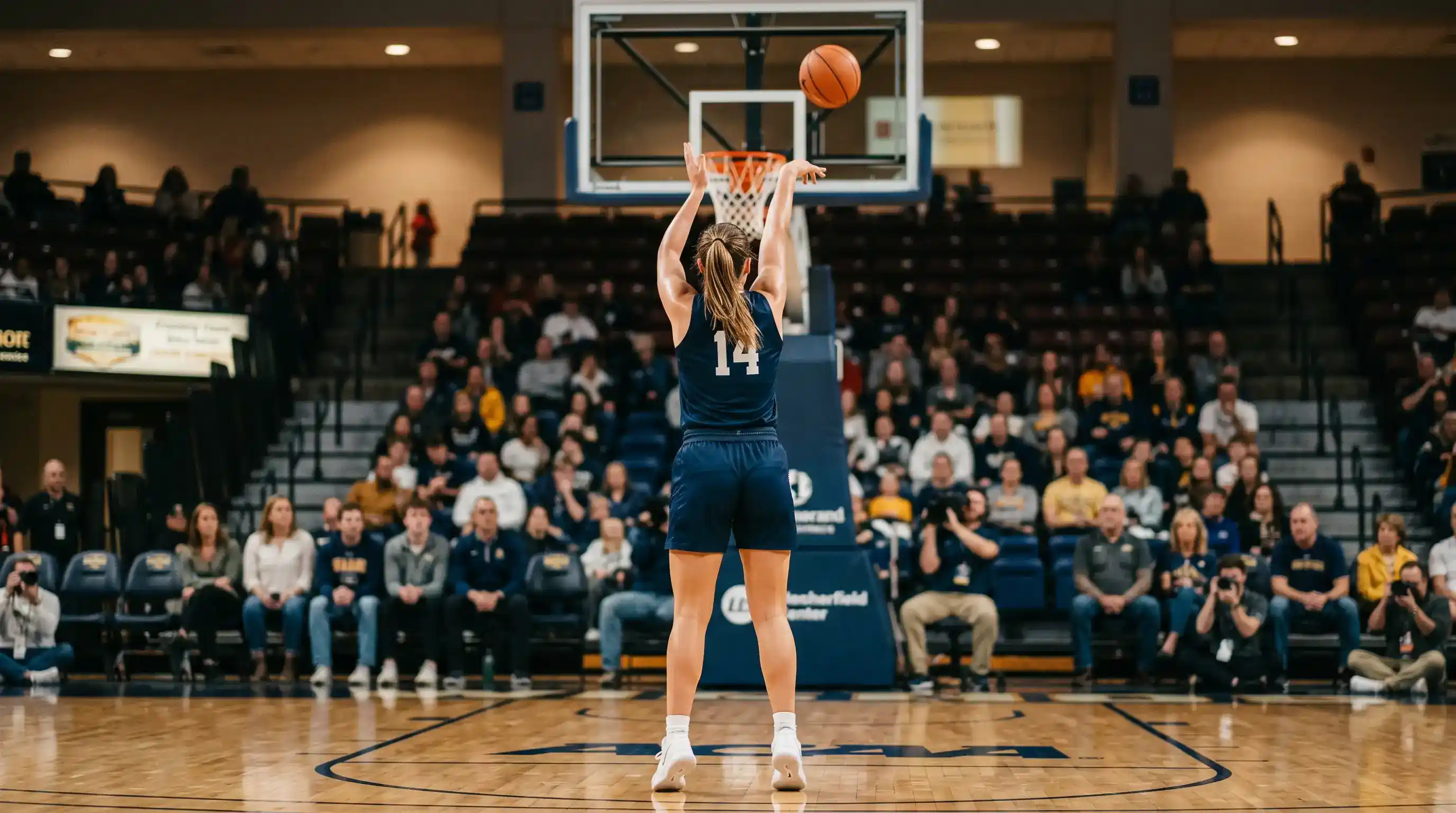 Jugador de baloncesto universitario NCAA con mercados de apuestas prop en primer plano